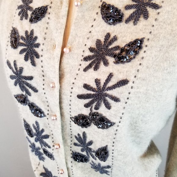 Vintage 1950's Grey & Navy Hand Beaded Angora Cardigan Sweater  Women's Small - Picture 7 of 14